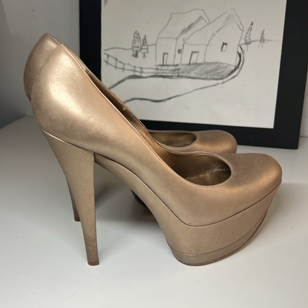Casadei Made in Italy Metallic Leather Platform
Pumps Women’s Size US 8.5